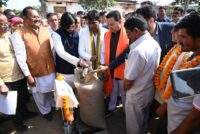 जिले मे आज से धान खरीदी शुरू, झालखम्हरिया केंद्र में कैबिनेट मंत्री खुशवंत साहेब ने की धान खरीदी की शुरुआत