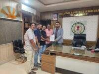 20 मई को राष्ट्रव्यापी दवा व्यापार बंद, महासमुंद दवा विक्रेता संघ ने कलेक्टर को सौंपा ज्ञापन