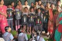 सोहम हॉस्पिटल और आस्था वेलफेयर संस्था ने जरूरतमंद विद्यार्थियों को बांटी शिक्षण सामग्री