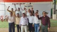 महासमुंद में पटवारी संघ का एक दिवसीय सांकेतिक धरना, 15 दिन में मांगें पूरी नहीं होने पर दी चरणबद्ध आंदोलन की चेतावनी