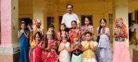 नवरात्रि के प्रथम दिवस पर महर्षि विद्या मंदिर में नवदुर्गा के नौ स्वरूपों का मनमोहक प्रदर्शन